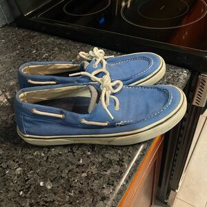 Blue mens sperrys